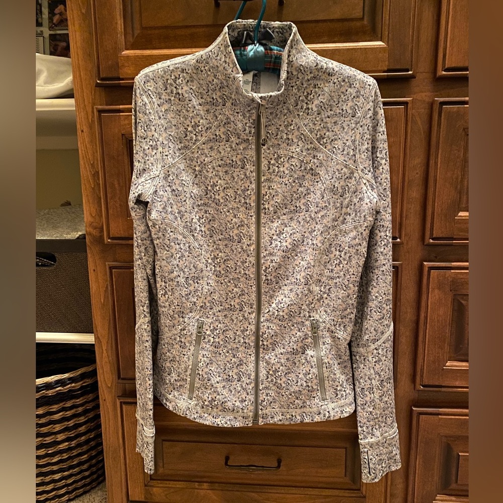 LuLuLemon Asana Jacket in perfect condition